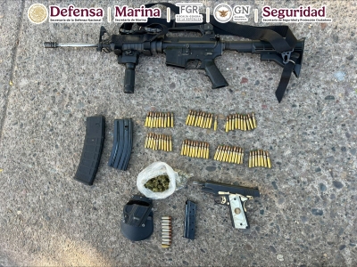 Tras persecuci&oacute;n, detienen en Sinaloa a un hombre que portaba dos armas de fuego