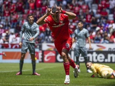 Toluca hace su gran diablura ante Atlas y asalta el liderato