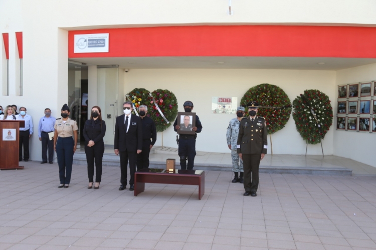Con homenaje p&oacute;stumo, SSP Sinaloa reconoce al Director de la Polic&iacute;a Estatal Preventiva