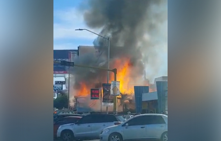 Se quema restaurante de mariscos en el sector Tres R&iacute;os, de Culiac&aacute;n