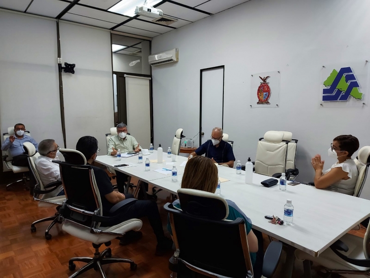 Pide Gobierno a cl&iacute;nicas particulares reconvertir a camas Covid