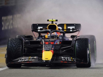 Checo Perez domina en el GP de Singapur