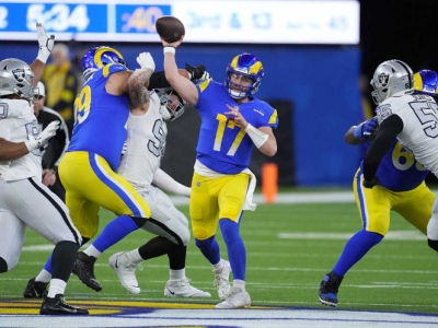 Baker Mayfield gu&iacute;a a Carneros al triunfo sobre Raiders