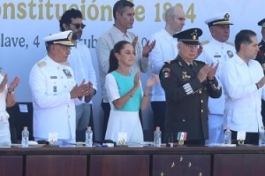 Encabeza la Presidenta Sheinbaum el 205 Aniversario y festejo constitucional de la Armada de M&eacute;xico, en Veracruz