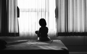 En Argentina, mujer ataba a su hijo de 6 a&ntilde;os con alambres y polic&iacute;as lo rescatan