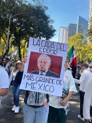 Generaci&oacute;n Z advirti&oacute; de infiltrados y grupos de choque en la marcha: "Buscamos que el pa&iacute;s despierte"
