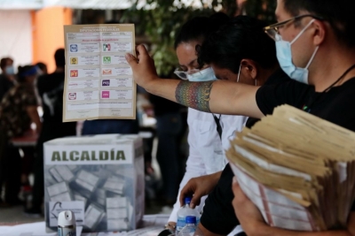 Morena aventaja en 11 gubernaturas, el PAN en dos, MC en una y PT-PVEM en otra