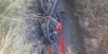 Hallan sin vida a un motociclista en canal de Mocorito