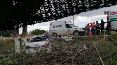 Mueren dos personas en choque en la autopista Benito Ju&aacute;rez, en Culiac&aacute;n
