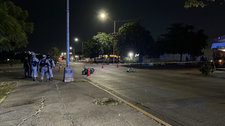 Motociclista fallece en choque en la colonia Guadalupe Victoria en Culiac&aacute;n