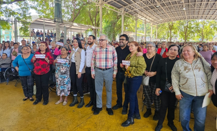 Inicia la entrega de tarjetas Pensi&oacute;n Mujeres Bienestar, les dar&aacute;n 3 mil pesos bimestrales