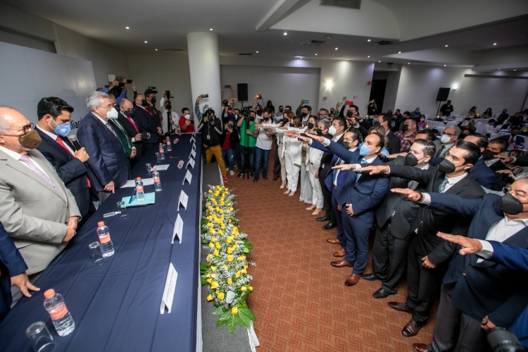 Que les permitan contribuir con la generaci&oacute;n de empresas y empleos, pide nuevo presidente de Canaco Culiac&aacute;n