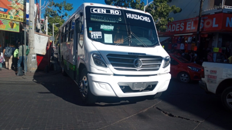 El transporte urbano no se detiene por celebraciones navide&ntilde;as