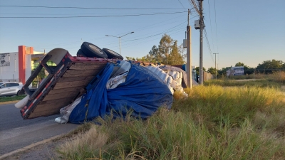 Sin perdida de vidas volcadura de tr&aacute;iler ocurrida en las inmediaciones de la Central Camionera