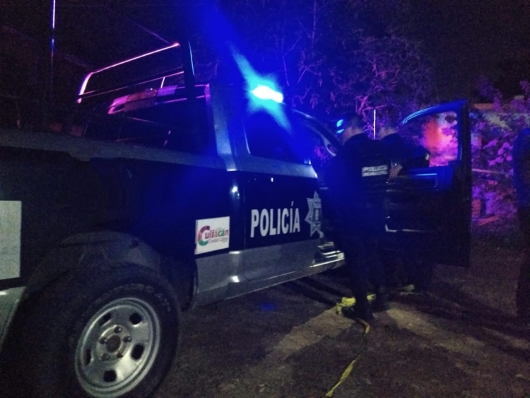 Mujer muere tras impactos de dos balazos