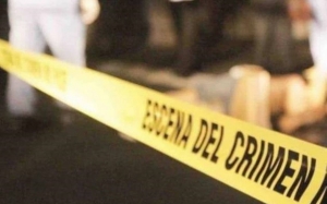 jecutan a un hombre dentro de un pante&oacute;n en Badiraguato
