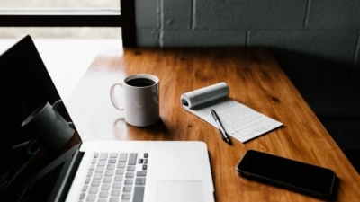 Aprueban ley que regula el home office en M&eacute;xico; incluye insumos, equipo de trabajo y salario igual que los trabajadores presenciales