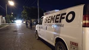 Asesinan a balazos a un hombre dentro de un autom&oacute;vil