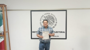 Rinde protesta Arturo Fajardo como nuevo presidente del IEES; va por la participaci&oacute;n de los j&oacute;venes