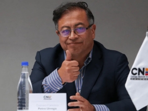 Reconoce el presidente Gustavo Petro el trabajo de la Conase