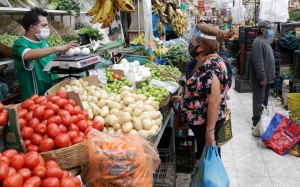 Inflaci&oacute;n en M&eacute;xico acelera a 7.37% en noviembre, su mayor nivel desde 2001