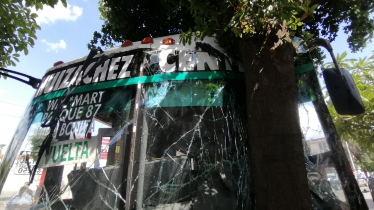 Mujer embarazada y ni&ntilde;os, entre los heridos en el camionazo de la ruta Huizaches-Centro, en Culiac&aacute;n