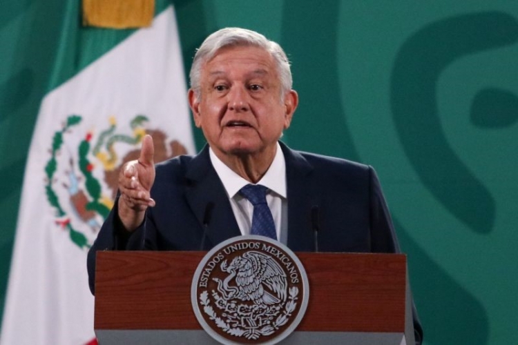 Prensa exagera y le echa la culpa de todo al gobierno: AMLO sobre filas en aeropuerto