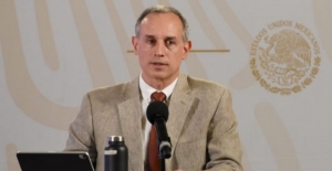 L&oacute;pez-Gatell neg&oacute; ser un obst&aacute;culo para la llegada a M&eacute;xico de vacuna rusa