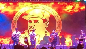 Un festival musical rinde homenaje al "Chapo" y se desata la pol&eacute;mica
