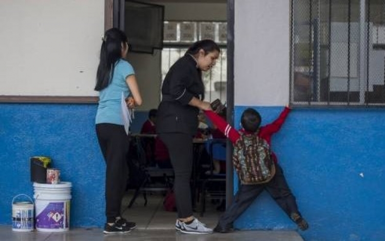 Propone AMLO regresar al antiguo calendario escolar &iexcl;NO M&Aacute;S a los PUENTES!