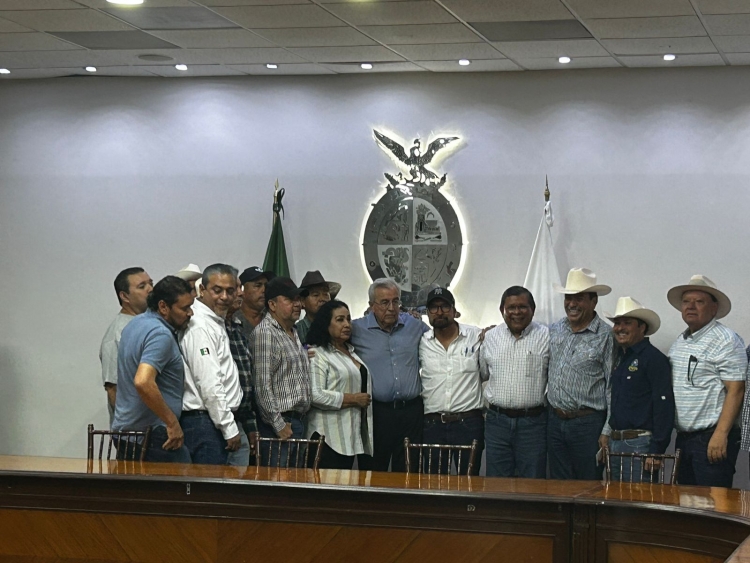 Aceptar&aacute;n a 300 productores m&aacute;s en compra de Segalmex; acuerdan Gobernador y productores de ma&iacute;z crear mesa de trabajo