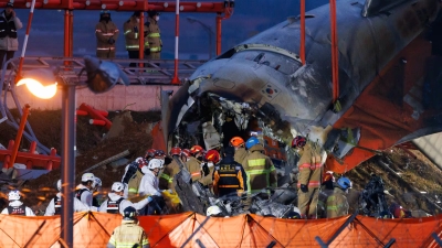 Accidente a&eacute;reo en Corea del Sur deja sin vida a 179 pasajeros; investigan causas del choque; s&oacute;lo hay 2 sobrevivientes