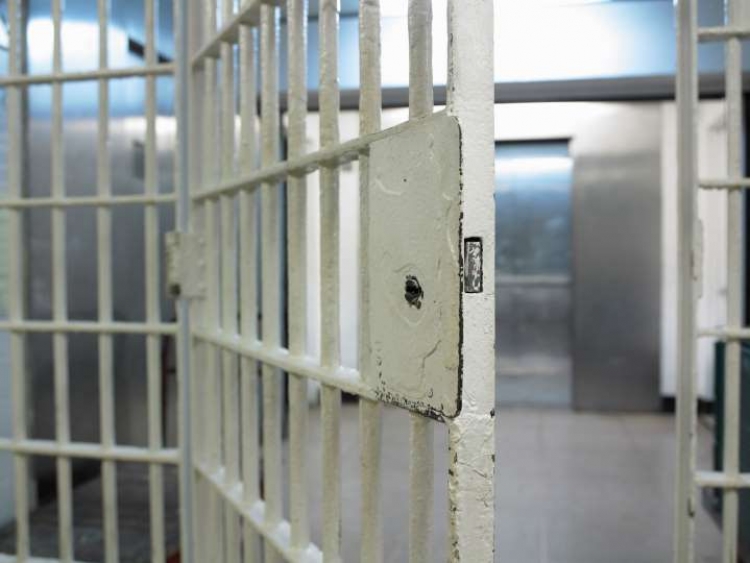 En penal de Villahermosa ri&ntilde;a entre internos deja al menos 13 lesionados