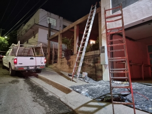 Un trabajador muere tras descarga el&eacute;ctrica mientras pintaba un establecimiento en la colonia Libertad