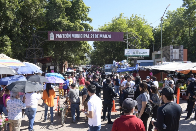 Saldo blanco en seguridad y no hubo golondrinos en el Centro, resultado del operativo D&iacute;a de Muertos: Alcalde