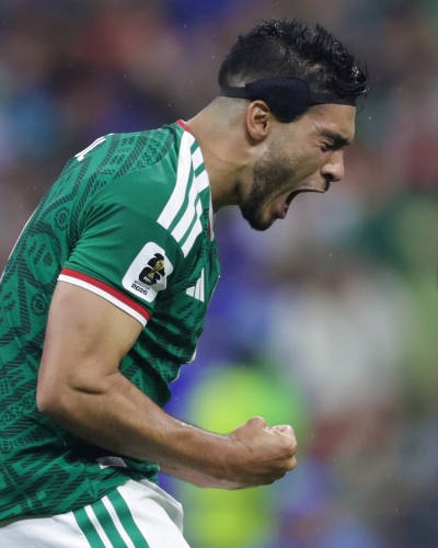 M&eacute;xico da c&aacute;tedra, vence a Ecuador y avanza a Octavos del Mundial