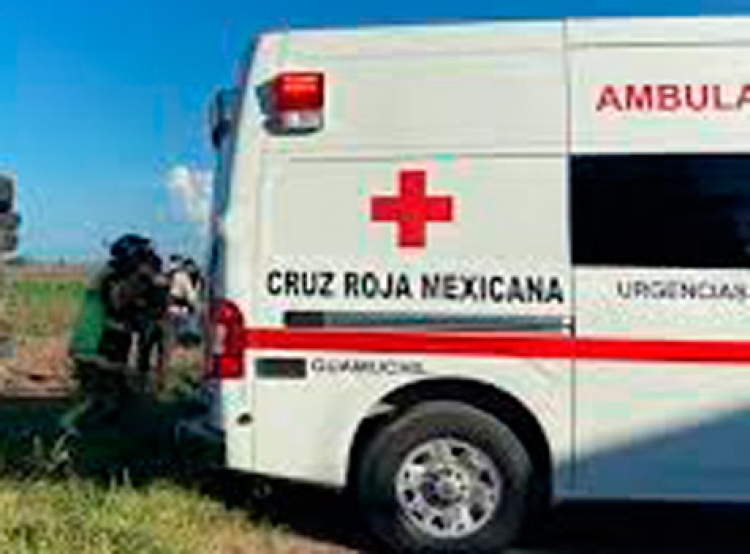 Vecino de Culiac&aacute;n sufre volcadura en Angostura; exceso de velocidad, la causa