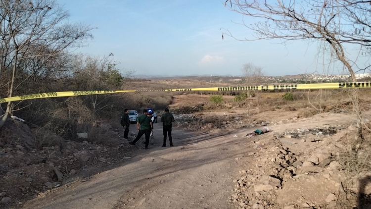 Un hombre muere y otro huye en persecuci&oacute;n entre polic&iacute;as de la sindicatura de El Tamarindo