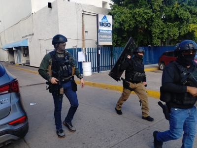 Civil armado ingresa al Hospital General a rematar a paciente; no lo logra y huye del lugar