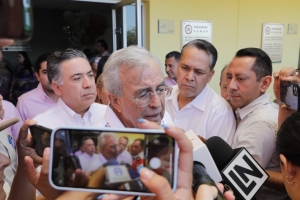 Gobernador Rocha se compromete a iniciar el lunes la compra de la cosecha de ma&iacute;z