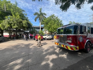 Conato de incendio de centro de carga en cl&iacute;nica del ISSSTE moviliza a rescatistas en Culiac&aacute;n