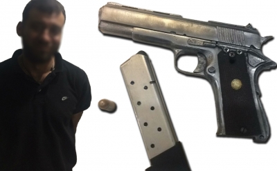 Polic&iacute;as Estatales detienen a un hombre armado, en Culiac&aacute;n