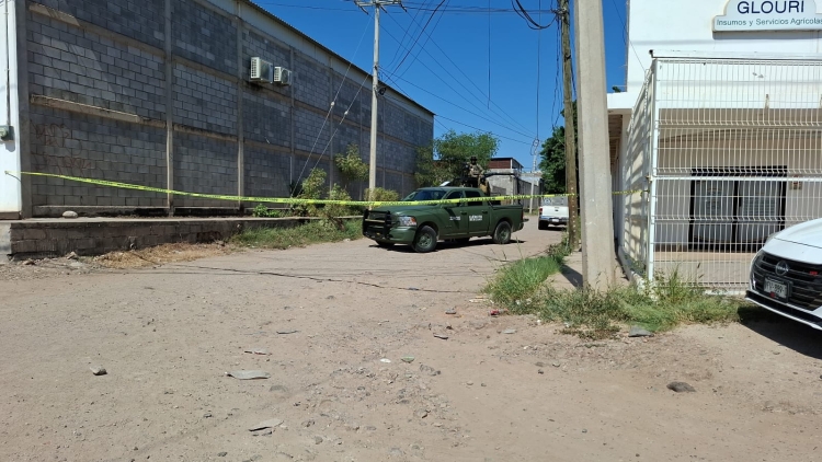 RESUMEN: 8 personas asesinadas, 2 'levantadas' y 17 autos robados en Sinaloa, el saldo rojo del 21 Octubre 2025