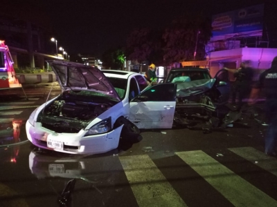 Una mujer result&oacute; lesionada en un choque en la colonia Miguel Alem&aacute;n