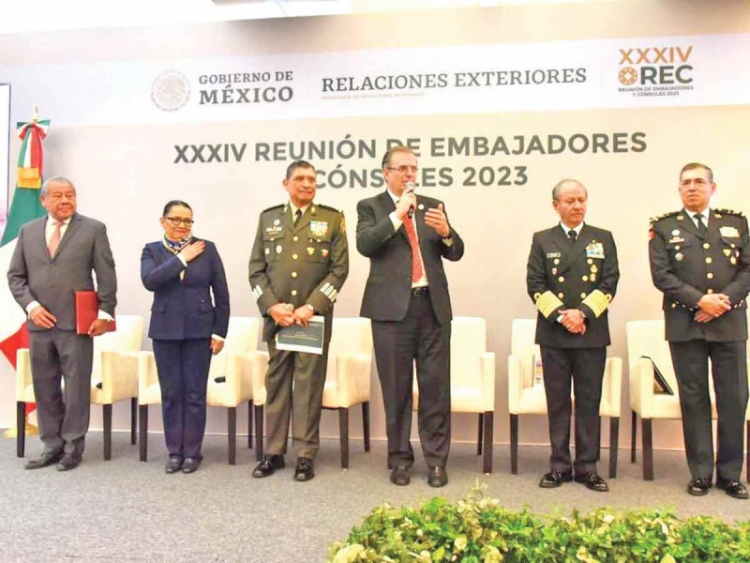 Ebrard pide freno al flujo de armamento en M&eacute;xico