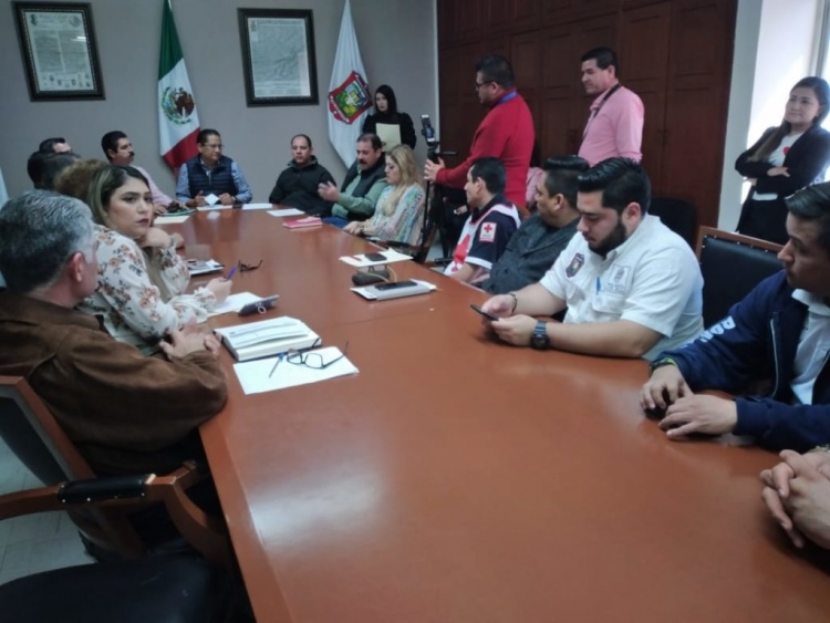 Al corral&oacute;n, los carros que se estacionen en las banquetas durante el Carnaval