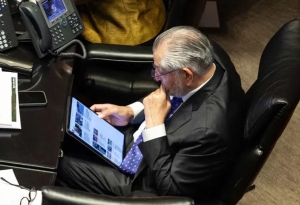 Sheinbaum reitera, sobre el caso Berm&uacute;dez Requena: "no hay ninguna investigaci&oacute;n contra Ad&aacute;n Augusto"