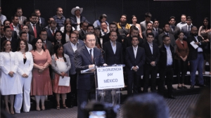 Senadores del PRI llaman 'narcisista pol&iacute;tico' a &ldquo;Alito&rdquo; Moreno y renuncian al partido