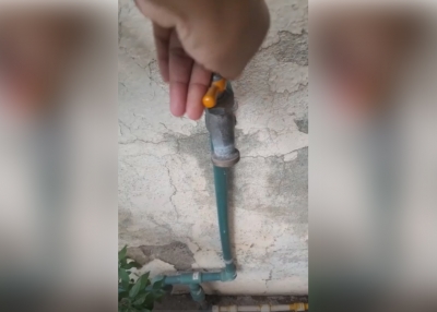 Fallas de Japac obliga a vecinos de Las Huertas a comprar agua de garraf&oacute;n para ba&ntilde;arse y lavar trastes