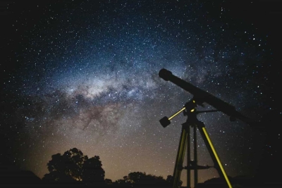 &iexcl;An&oacute;talo! No te puedes perder los pr&oacute;ximos eventos astron&oacute;micos, como un eclipse lunar total y lluvias de estrellas
